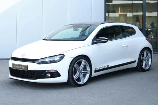 Volkswagen Scirocco (2009) thumbnail 6