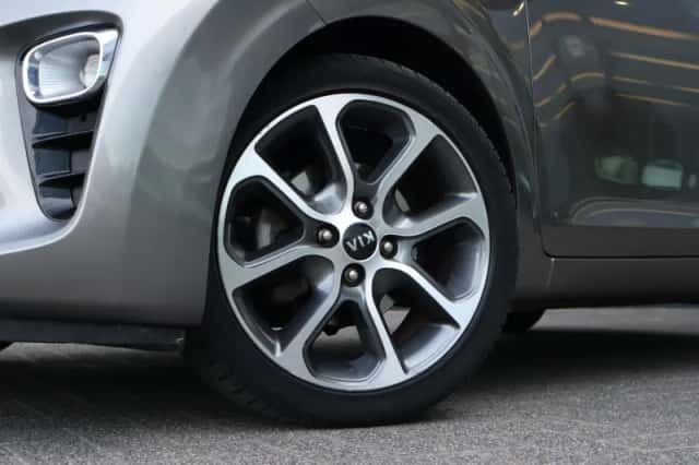 Kia Picanto (2019) thumbnail 4