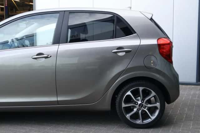 Kia Picanto (2019) thumbnail 5