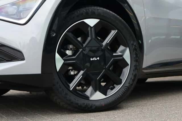 Kia EV6 (2025) thumbnail 4