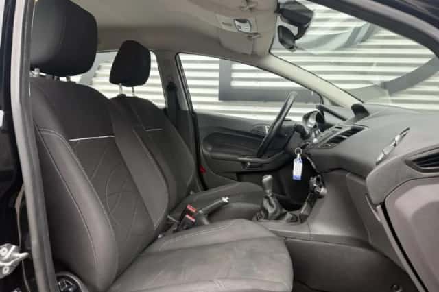 Ford Fiesta (2016) thumbnail 6