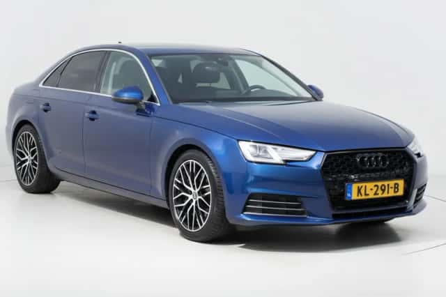 Audi A4 (2016) thumbnail 1