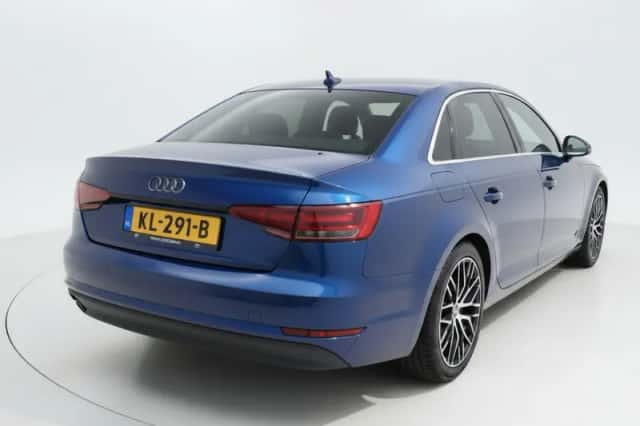 Audi A4 (2016) thumbnail 3
