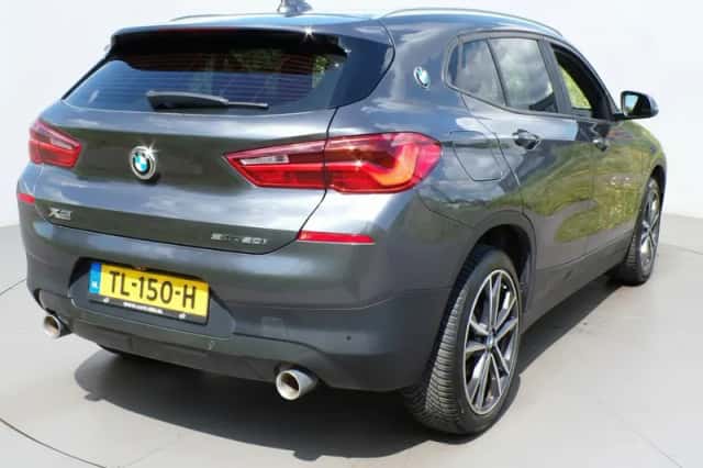 BMW X2 (2018) thumbnail 3