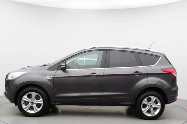 Ford Kuga (2016) thumbnail 5