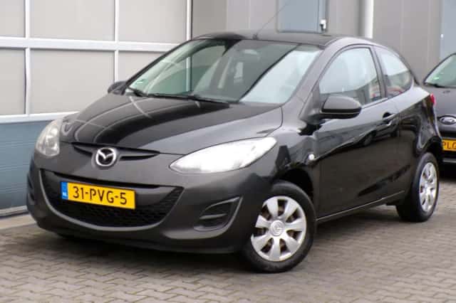 Mazda 2 (2011) thumbnail 4