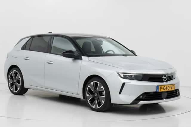 Opel Astra (2022) thumbnail 1
