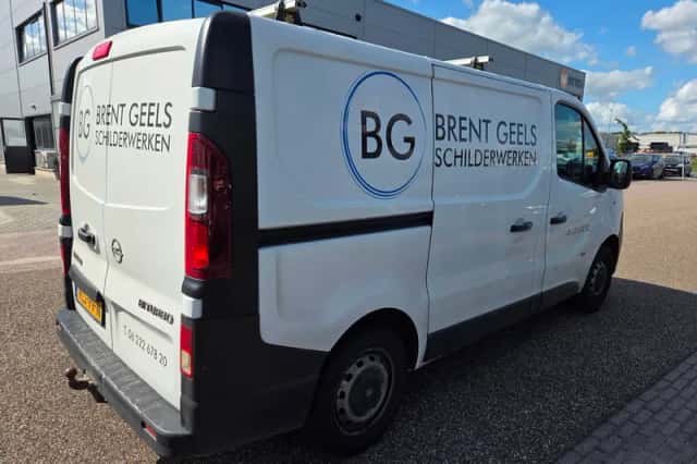 Opel Vivaro (2015) thumbnail 4