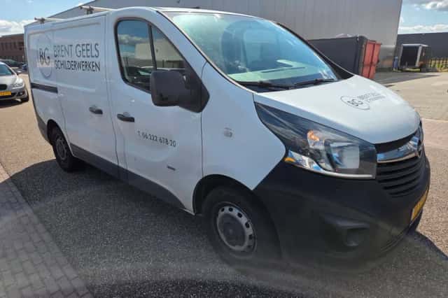Opel Vivaro (2015) thumbnail 5
