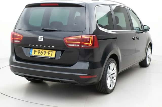 SEAT Alhambra (2016) thumbnail 2