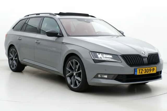 Škoda Superb (2018) thumbnail 1