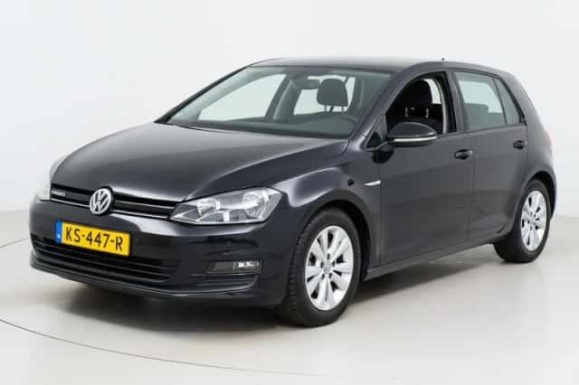Volkswagen Golf (2016) thumbnail 4