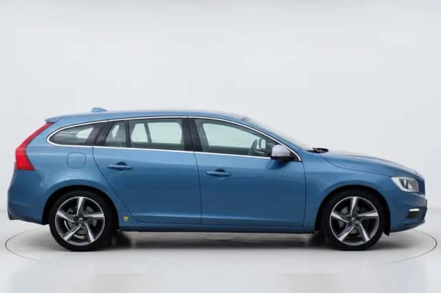 Volvo V60 (2015) thumbnail 2