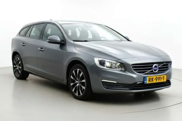 Volvo V60 (2018) thumbnail 1