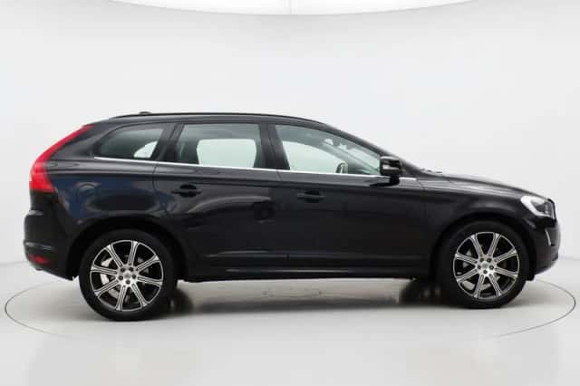Volvo XC60 (2015) thumbnail 6