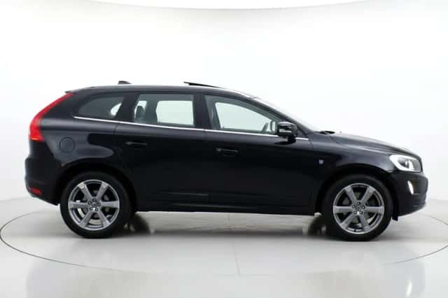 Volvo XC60 (2014) thumbnail 2