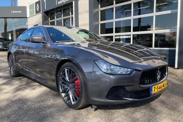 Maserati Ghibli (2015) thumbnail 1