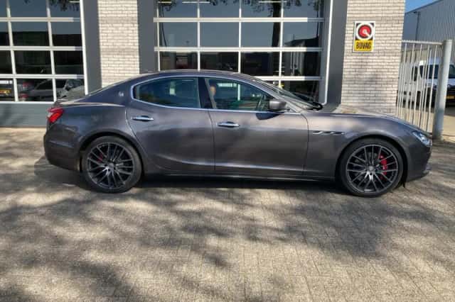 Maserati Ghibli (2015) thumbnail 2