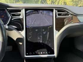 Tesla Model S (2017) thumbnail 21