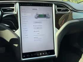 Tesla Model S (2017) thumbnail 23