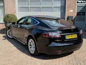 Tesla Model S (2017) thumbnail 25
