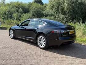 Tesla Model S (2017) thumbnail 5