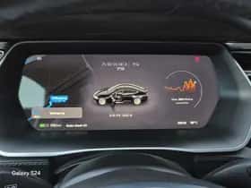 Tesla Model S (2017) thumbnail 42