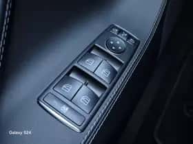 Tesla Model S (2017) thumbnail 43