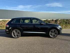 Audi Q7 (2016) thumbnail 13