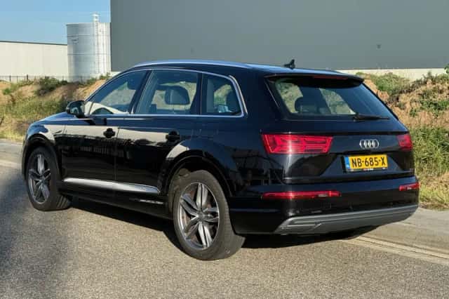 Audi Q7 (2016) thumbnail 5