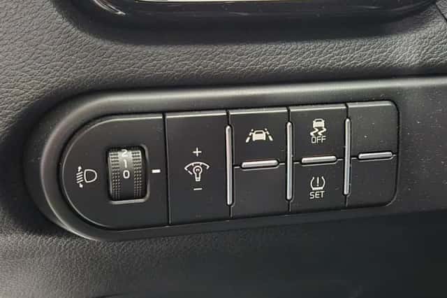 Kia Ceed (2021) thumbnail 32