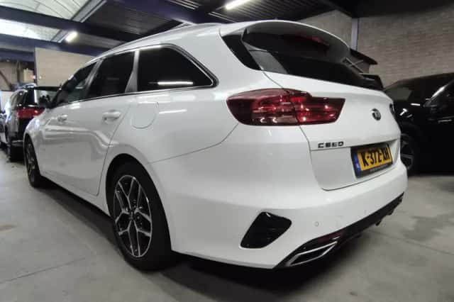 Kia Ceed (2021) thumbnail 35
