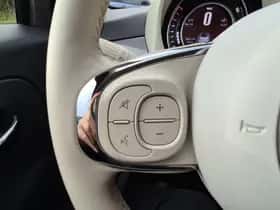 Fiat 500C (2017) thumbnail 23