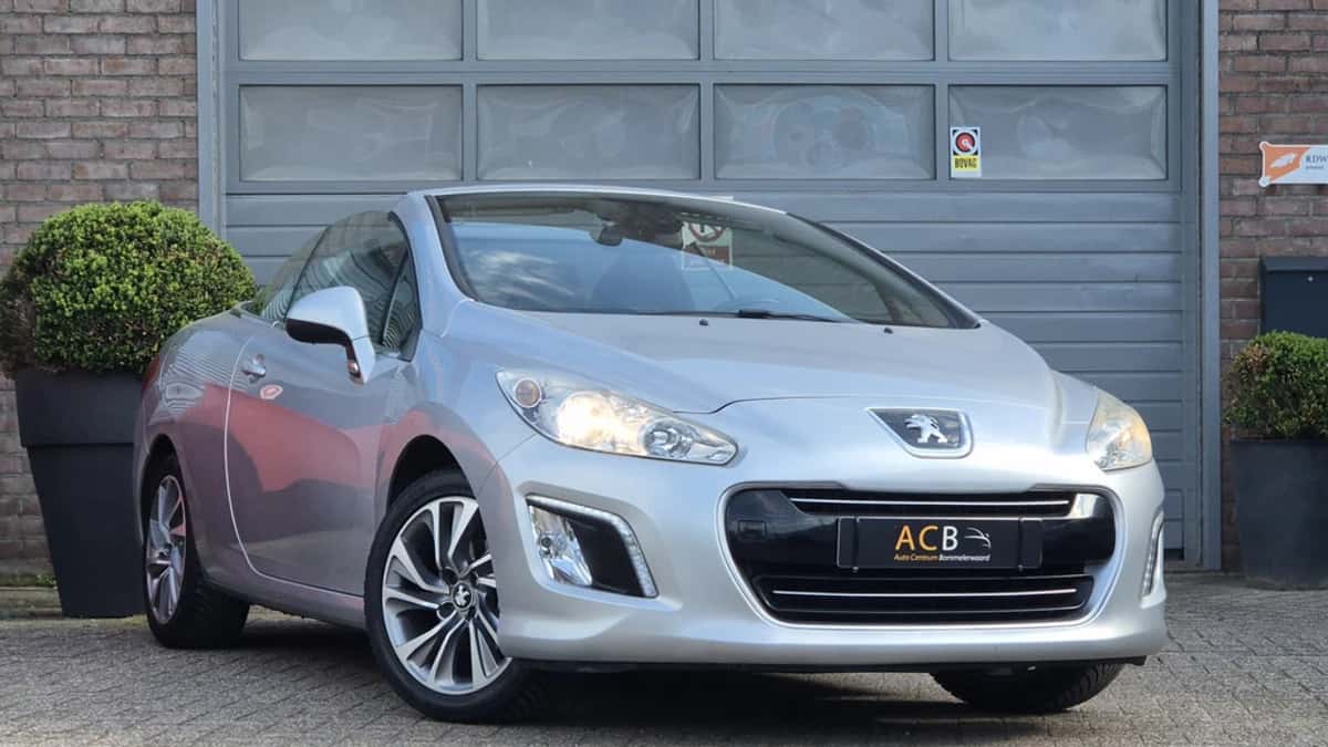Peugeot 308 (2012) — foto 1