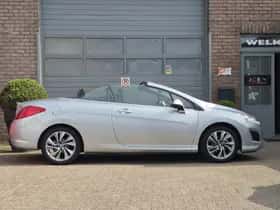 Peugeot 308 (2012) thumbnail 3