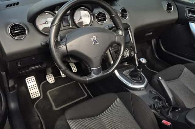 Peugeot 308 (2012) thumbnail 4