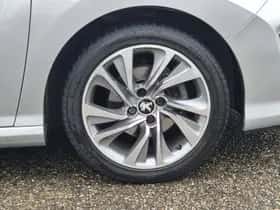 Peugeot 308 (2012) thumbnail 7