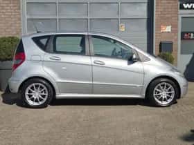 Mercedes-Benz A-Klasse (2009) thumbnail 2