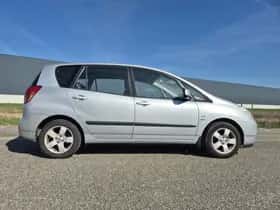 Toyota Corolla (2003) thumbnail 2
