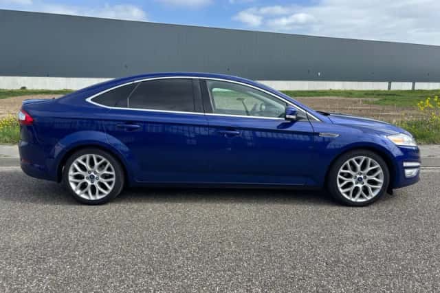 Ford Mondeo (2014) thumbnail 2