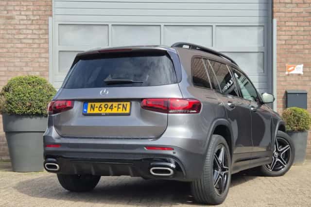 Mercedes-Benz GLB-Klasse (2021) thumbnail 3