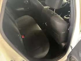 Nissan Juke (2017) thumbnail 26