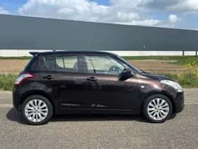 Suzuki Swift (2013) thumbnail 2