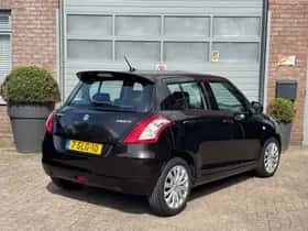 Suzuki Swift (2013) thumbnail 3