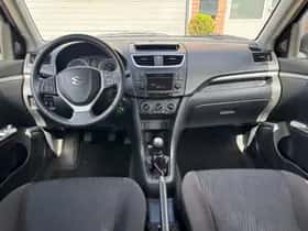 Suzuki Swift (2013) thumbnail 4