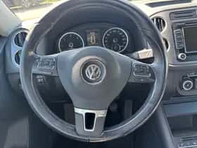 Volkswagen Tiguan (2011) thumbnail 23