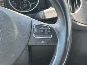 Volkswagen Tiguan (2011) thumbnail 25