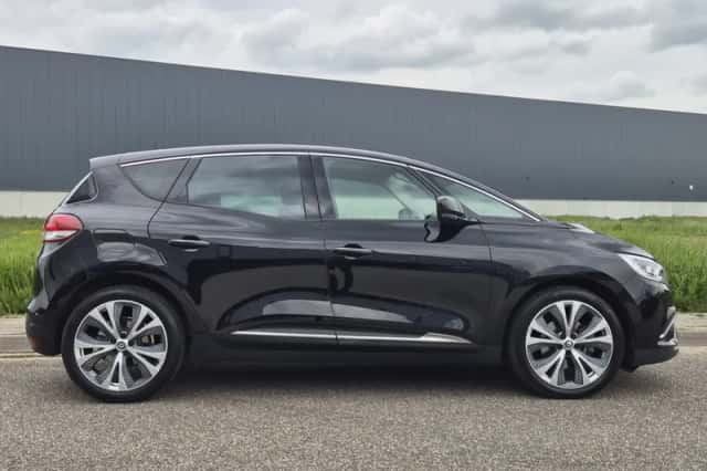 Renault Scénic (2020) thumbnail 2