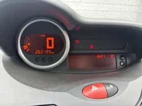 Renault Twingo (2011) thumbnail 10