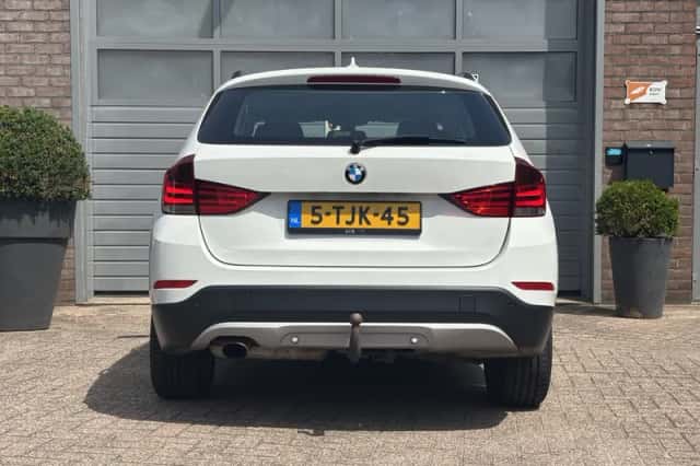 BMW X1 (2013) thumbnail 5